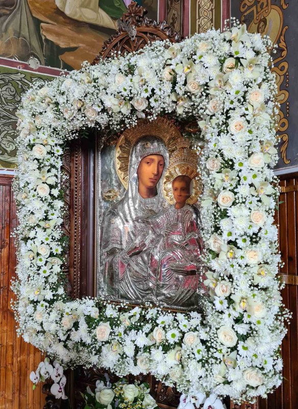 Resfințirea Bisericii „Adormirea Maicii Domnului” din Dej 261568