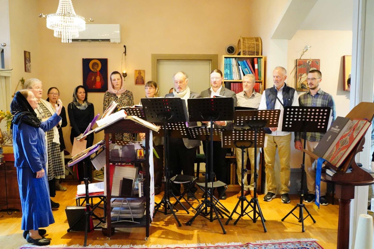 Slujiri arhierești în parohii românești din Europa de Nord  261644