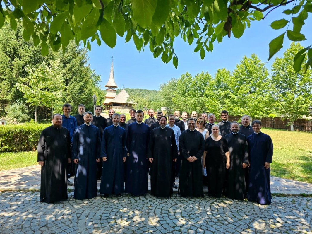 Vizită clericală la secţia de vinificație a Mănăstirii „Sfânta Maria”-Urlaţi 261648