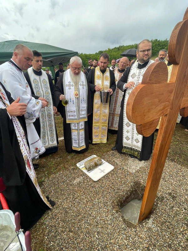 Hram la punerea pietrei de temelie la Mănăstirea Legii din Cluj  261700