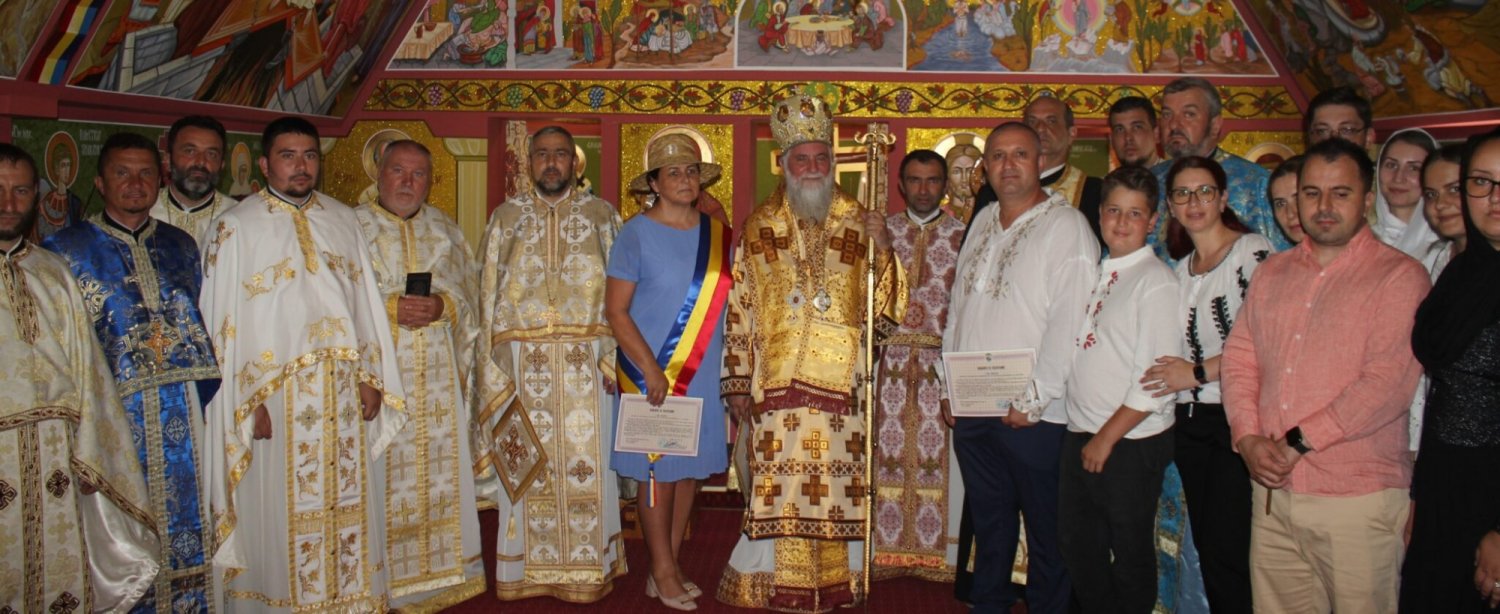 Sfințire și slujire arhierească la o parohie din Gorj 261978