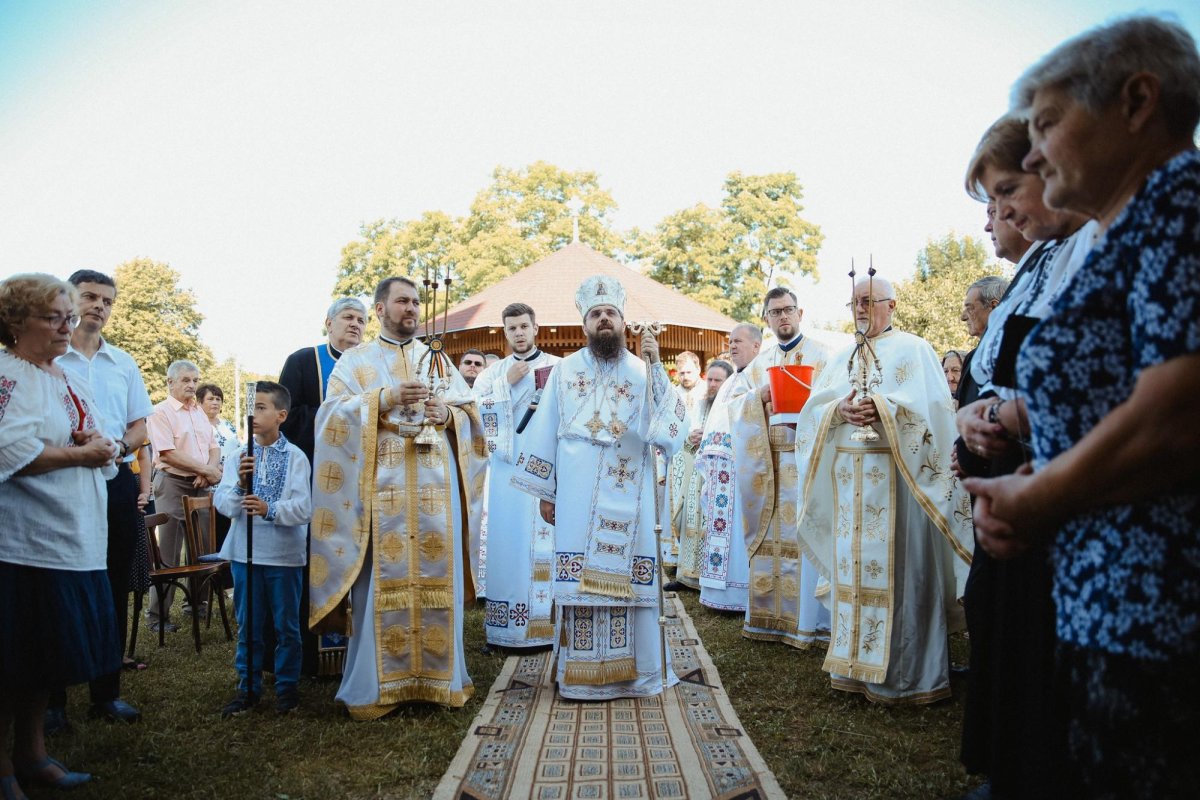 Binecuvântări arhiereşti în comunități clujene 262030