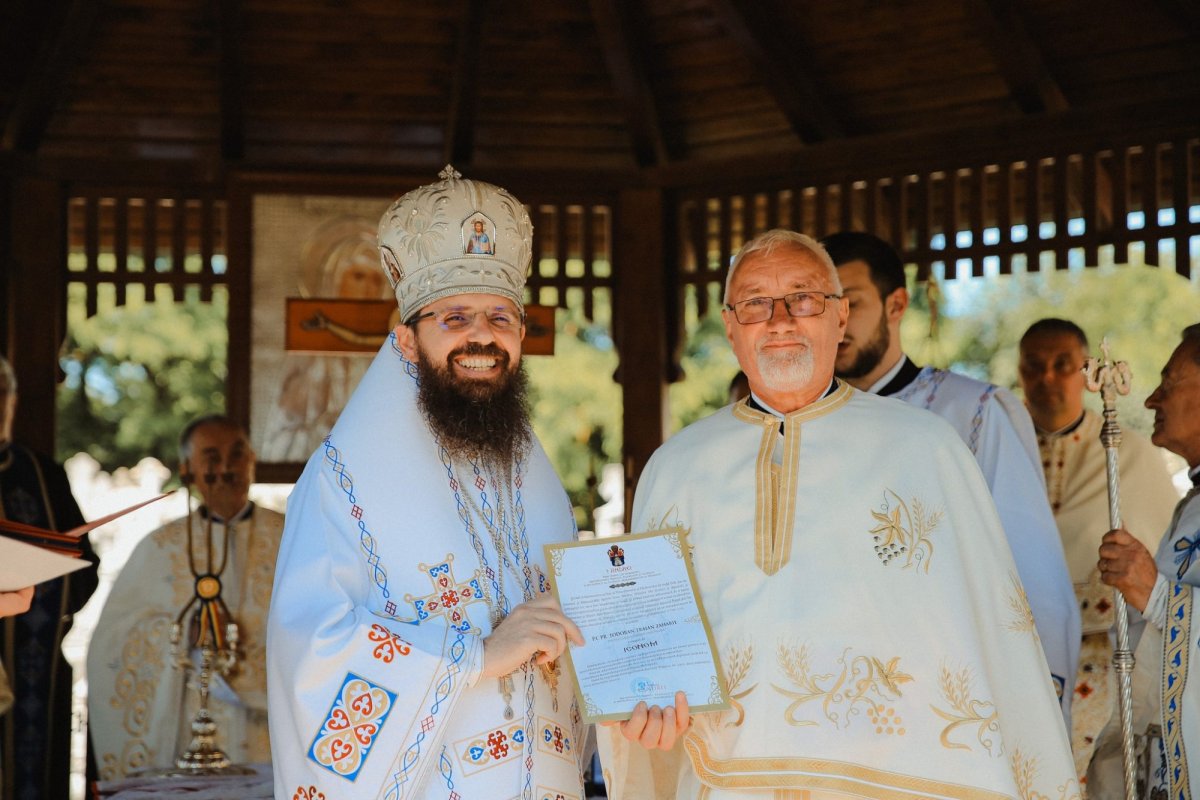 Binecuvântări arhiereşti în comunități clujene 262032