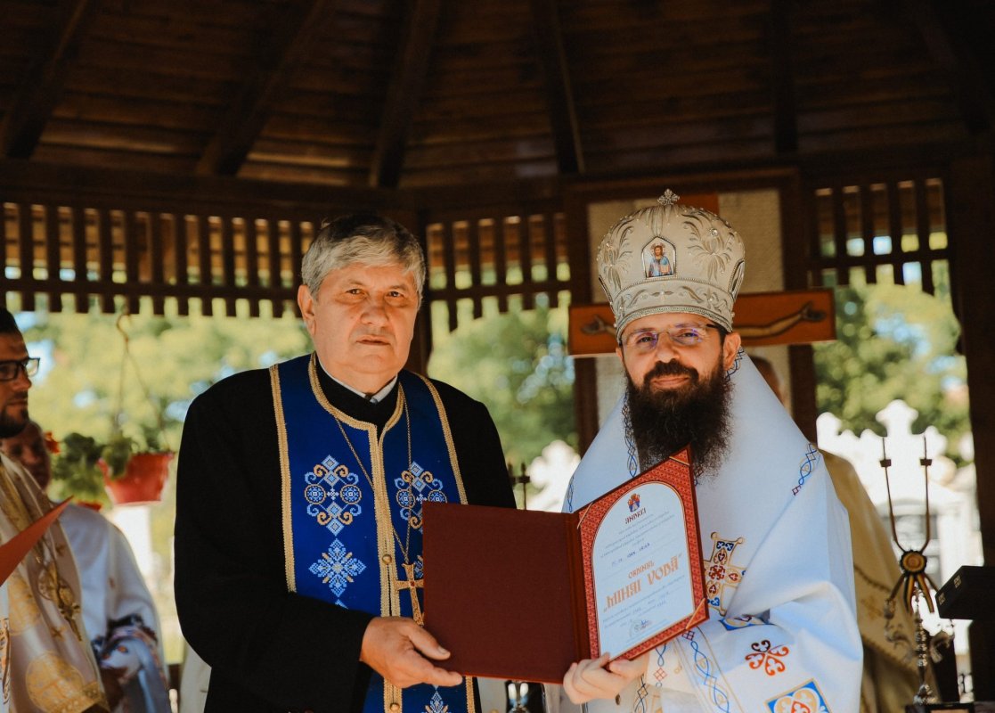 Binecuvântări arhiereşti în comunități clujene 262033