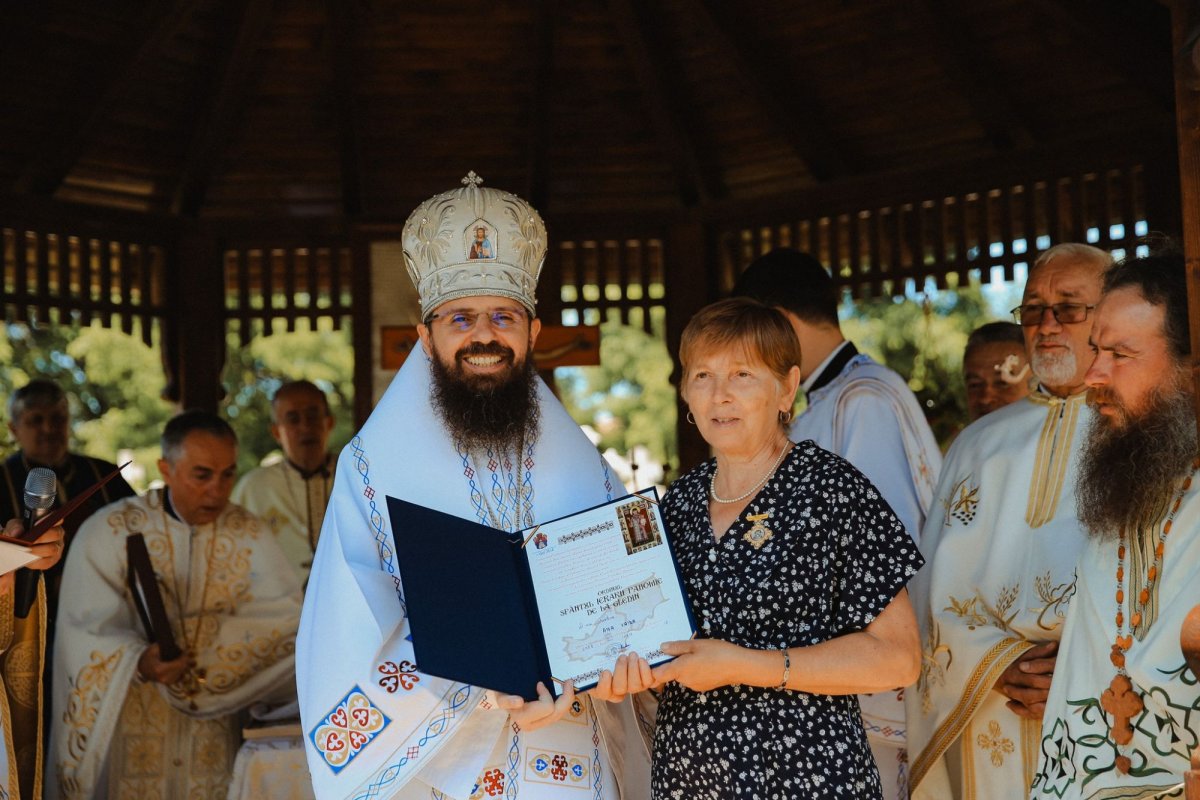 Binecuvântări arhiereşti în comunități clujene 262037