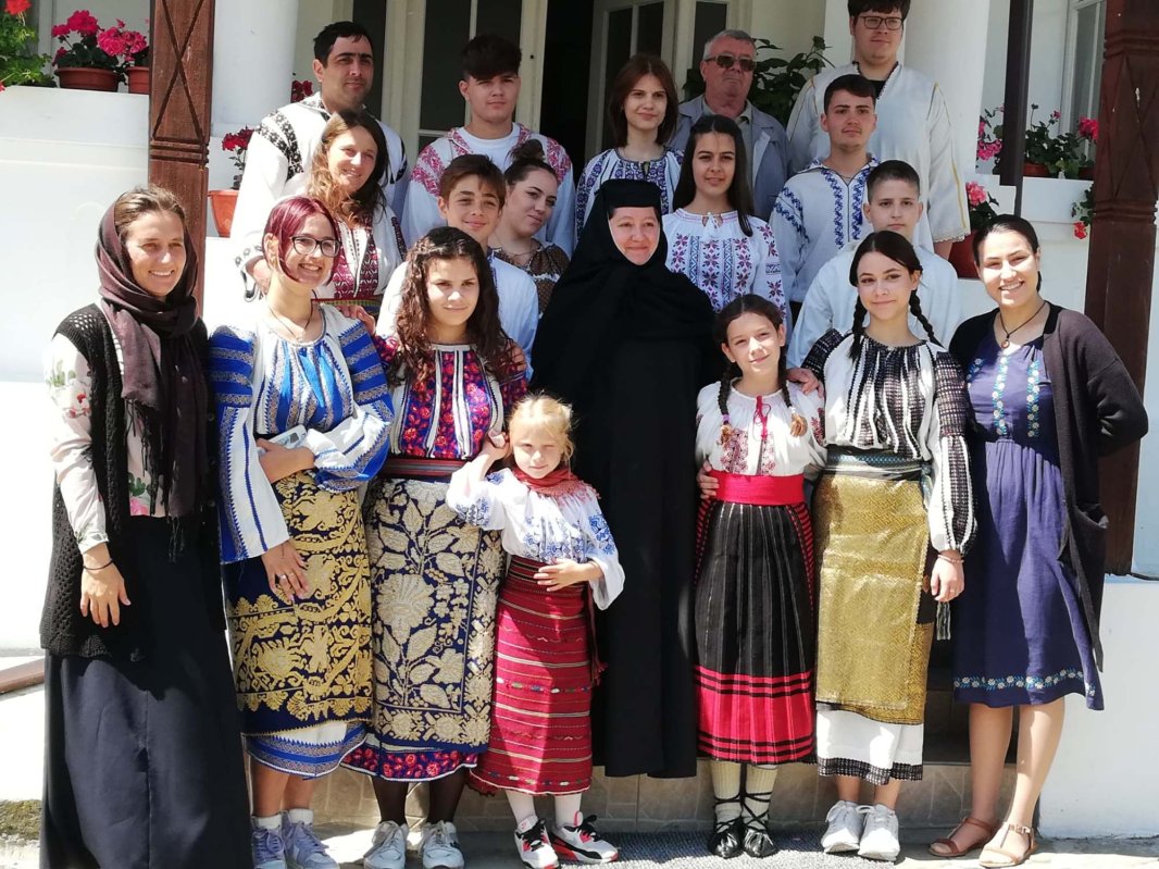 Tabără de vară la mănăstirea prahoveană Suzana 262057