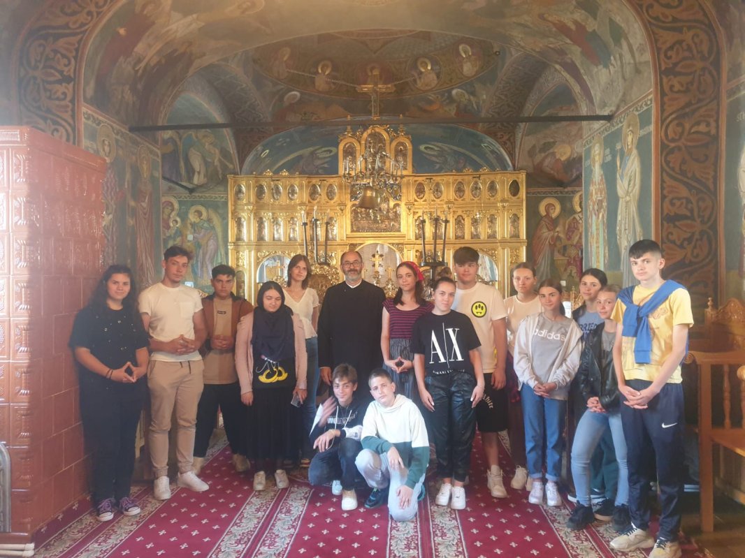 Tabără de vară la mănăstirea prahoveană Suzana 262151