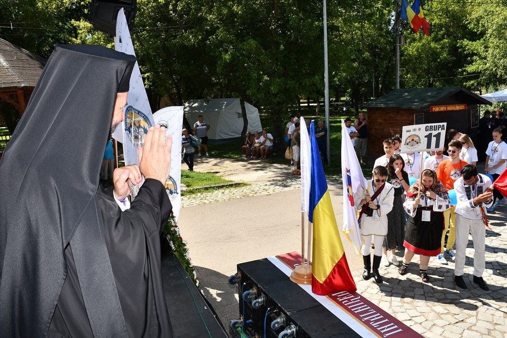 A debutat Întâlnirea Tinerilor Ortodocși din Banatul de Munte 262206