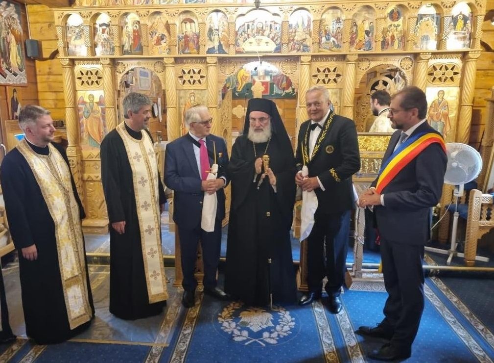 Binecuvântarea unei plăci comemorative la Spitalul Municipal din Moinești 262227