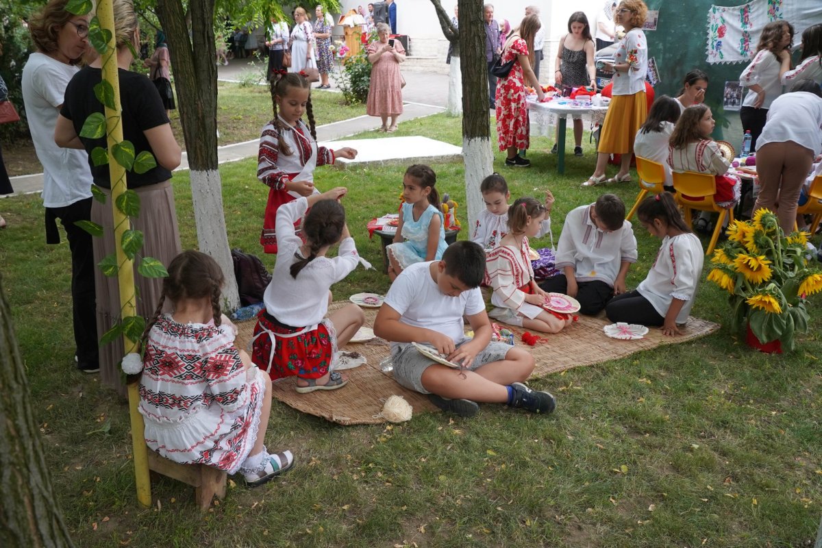 Târgul de Sfântul Ilie la o parohie din orașul Galați 262373