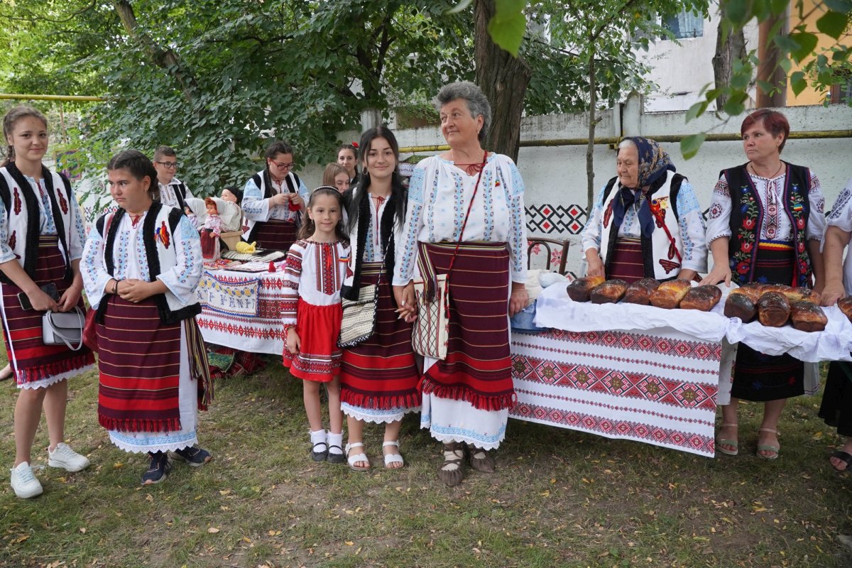 Târgul de Sfântul Ilie la o parohie din orașul Galați 262376