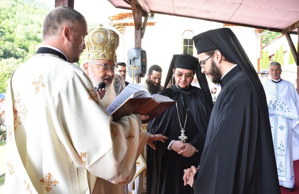 Hramul Mănăstirii Băișoara din judeţul Cluj 262502