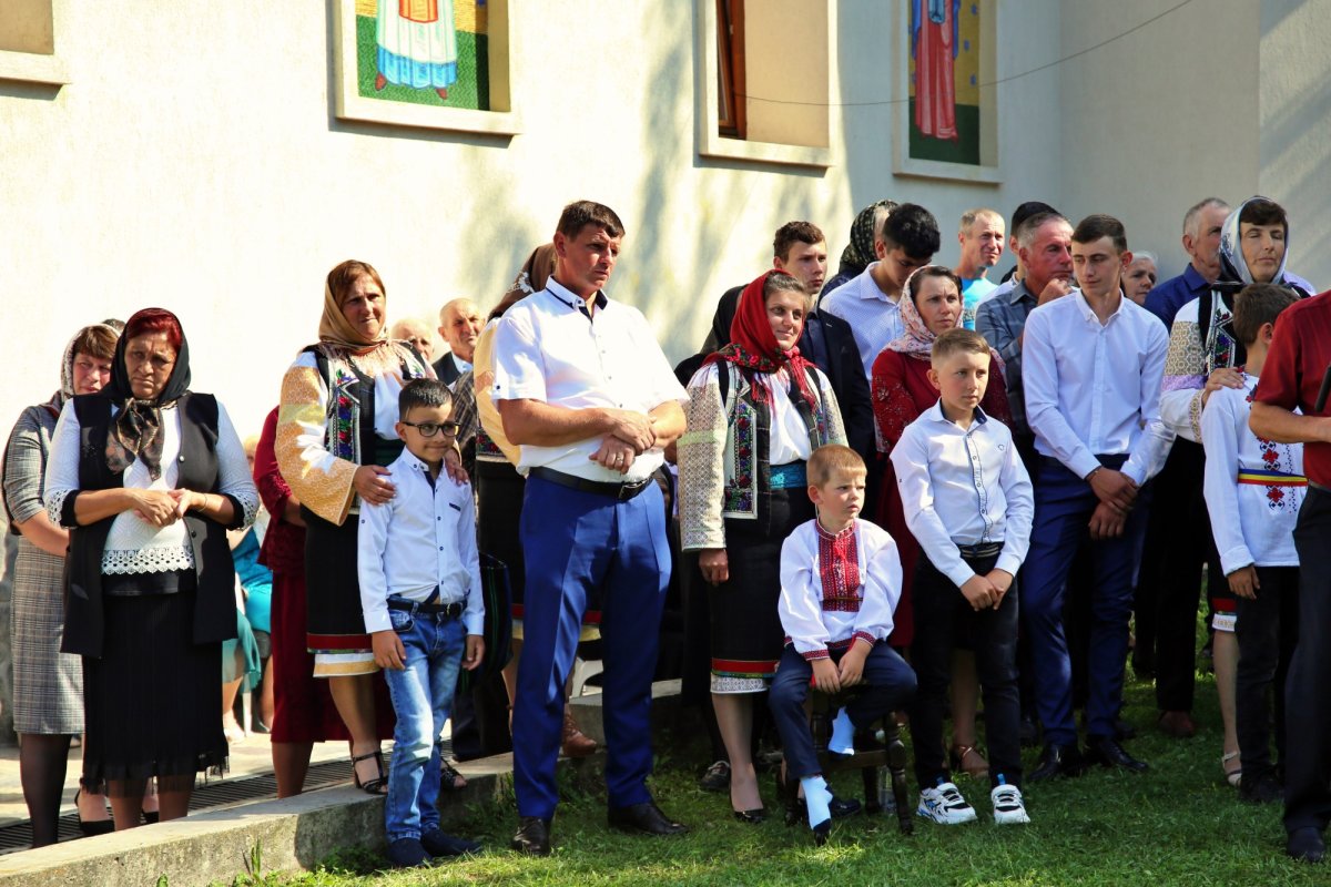 Sfințirea capelei mortuare a parohiei nemțene Dămuc-Ivaneș 262514