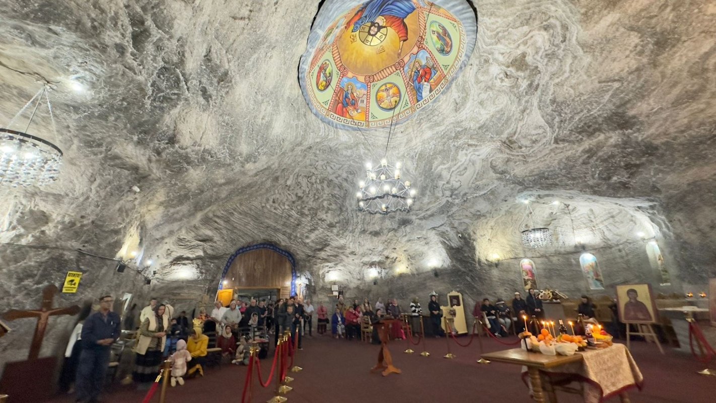 Liturghii de hram în biserica din subteranul Salinei Târgu Ocna 262960