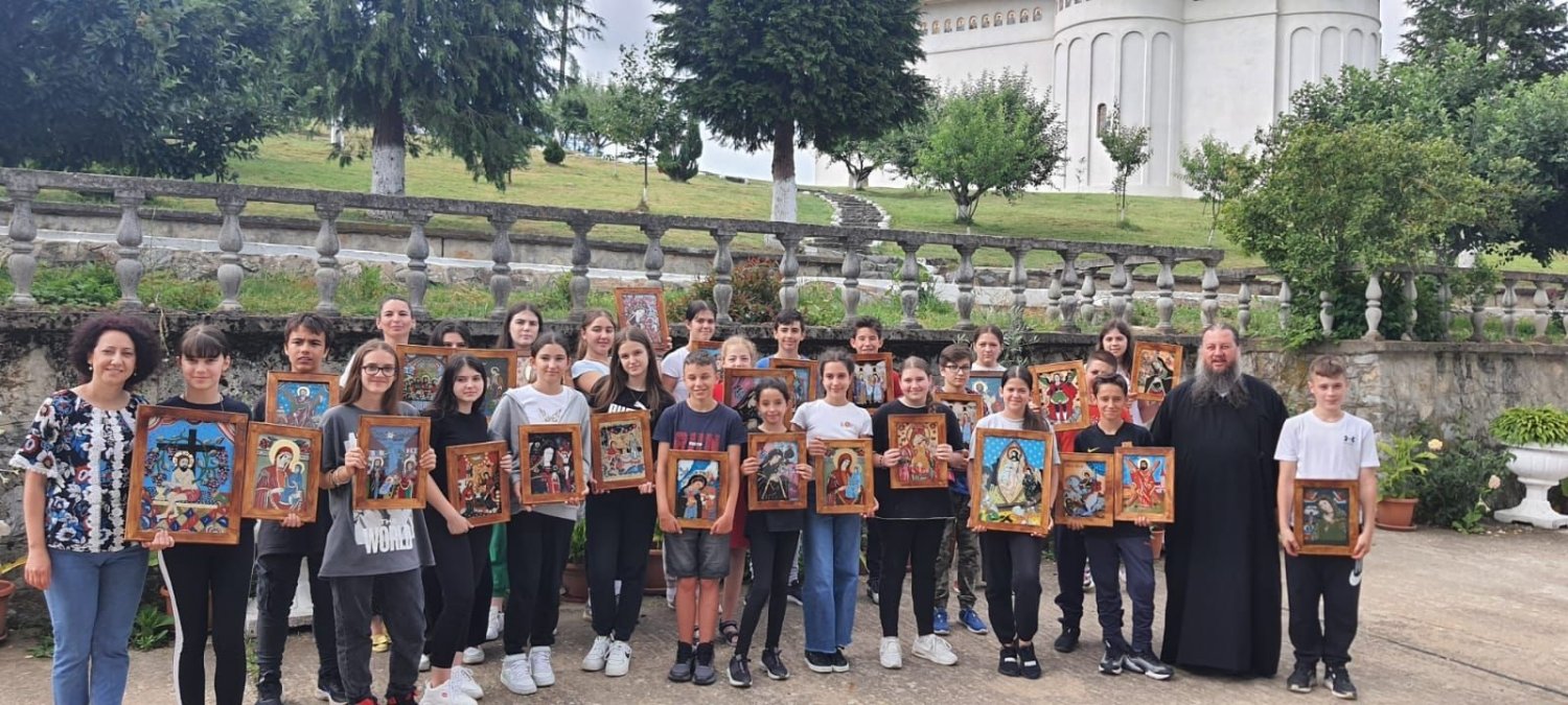 Tabăra „Împreună, să ne cunoaştem tradiţia şi valorile creştine” la a 14‑a ediție 262943