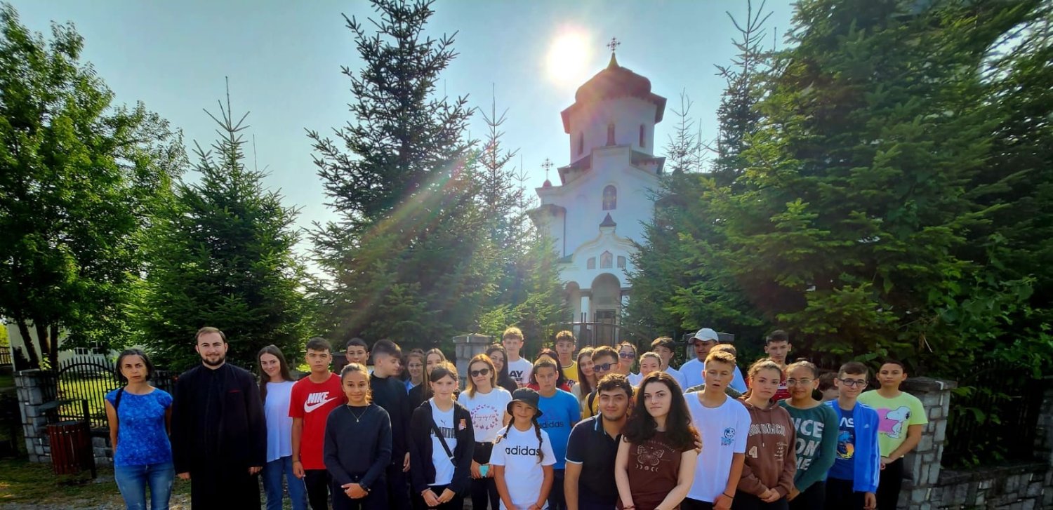 Tabere de tineret organizate de Arhiepiscopia Târgoviștei  262953