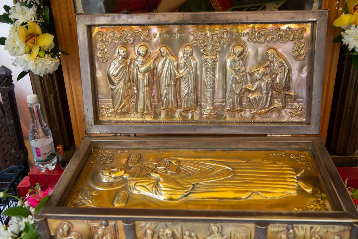 Bucuria cinstirii unui sfânt vindecător iubit de bucureșteni 263065