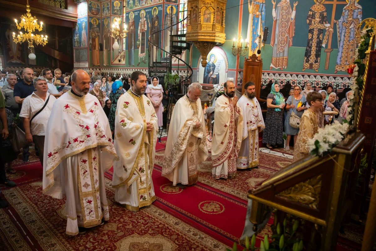 Bucuria cinstirii unui sfânt vindecător iubit de bucureșteni 263079