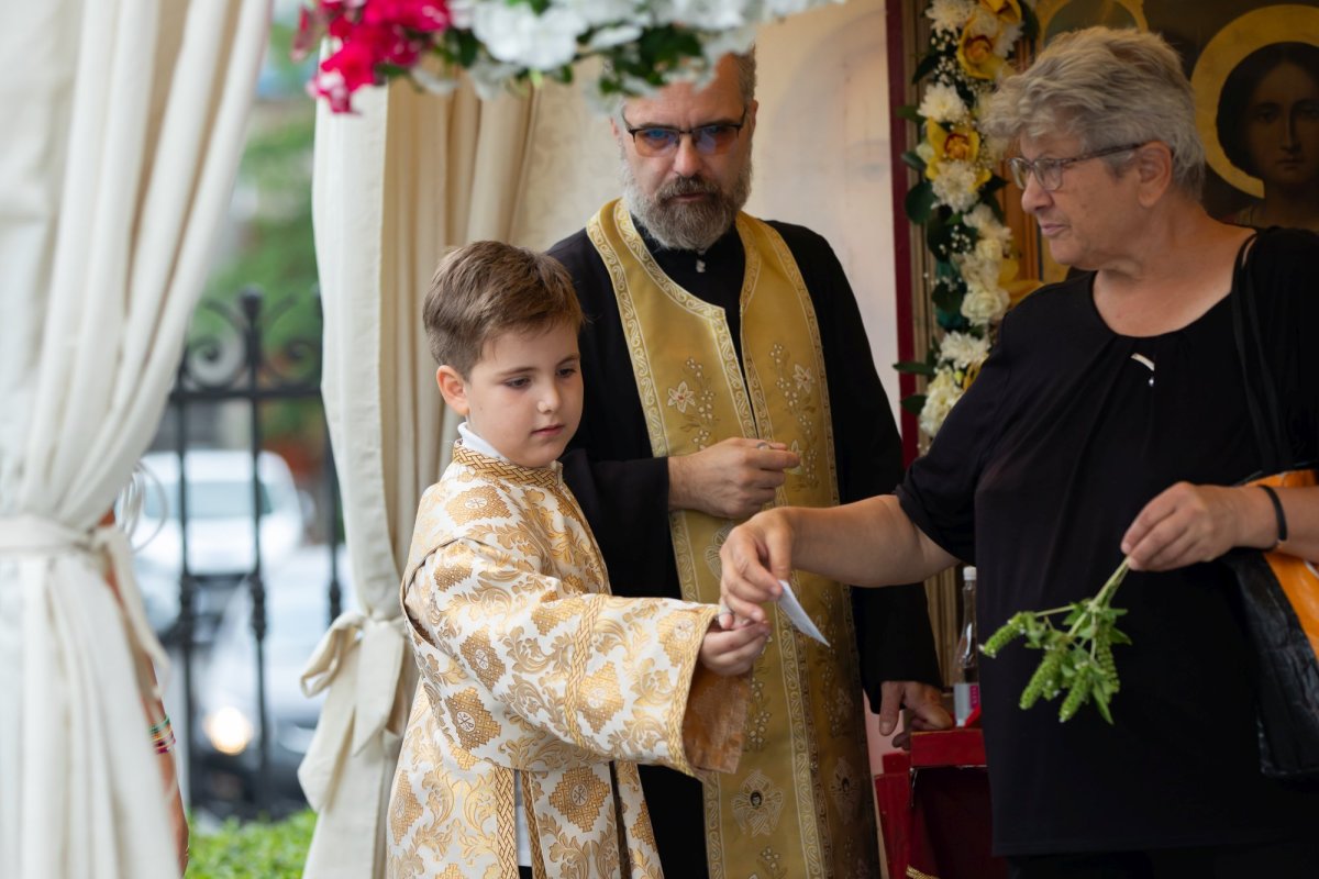 Bucuria cinstirii unui sfânt vindecător iubit de bucureșteni 263112