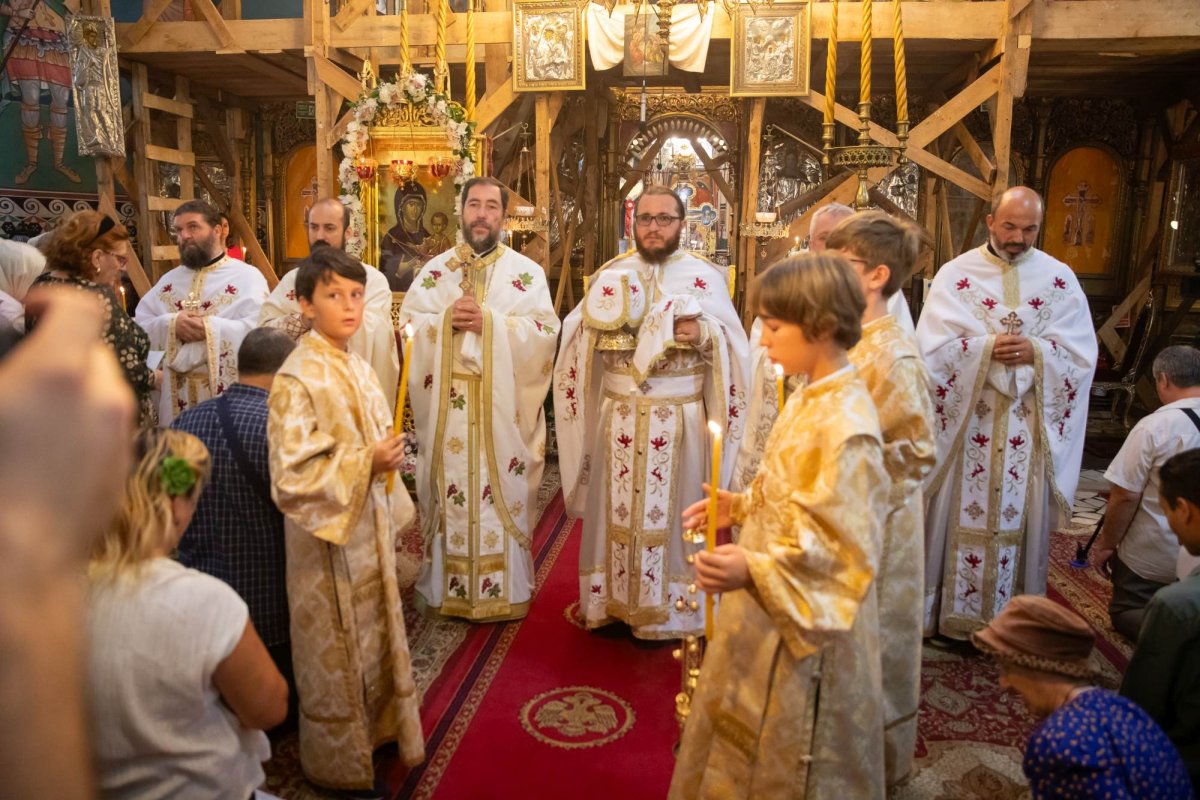 Bucuria cinstirii unui sfânt vindecător iubit de bucureșteni 263117