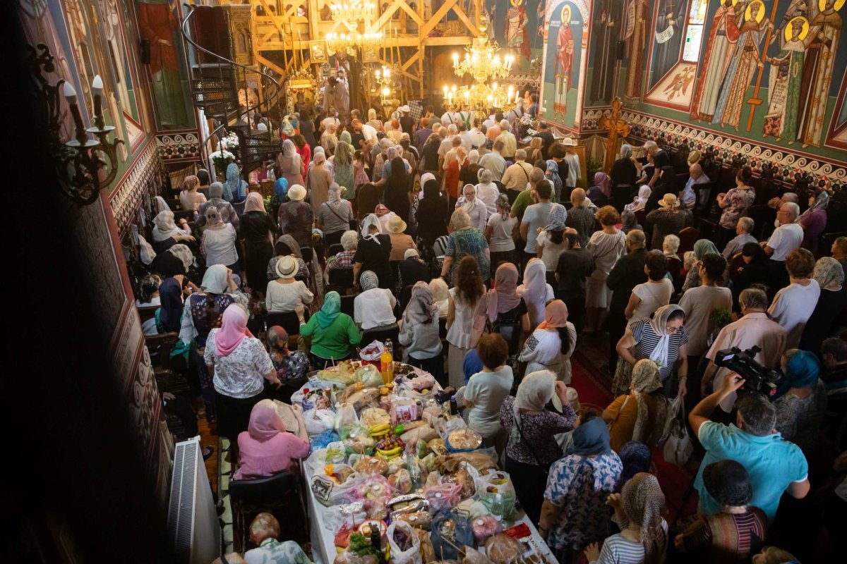 Bucuria cinstirii unui sfânt vindecător iubit de bucureșteni 263126