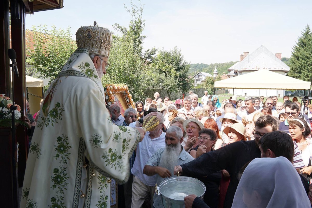 Cinstirea Sfântului Cuvios Ioanichie cel Nou la Câmpulung Muscel 263141
