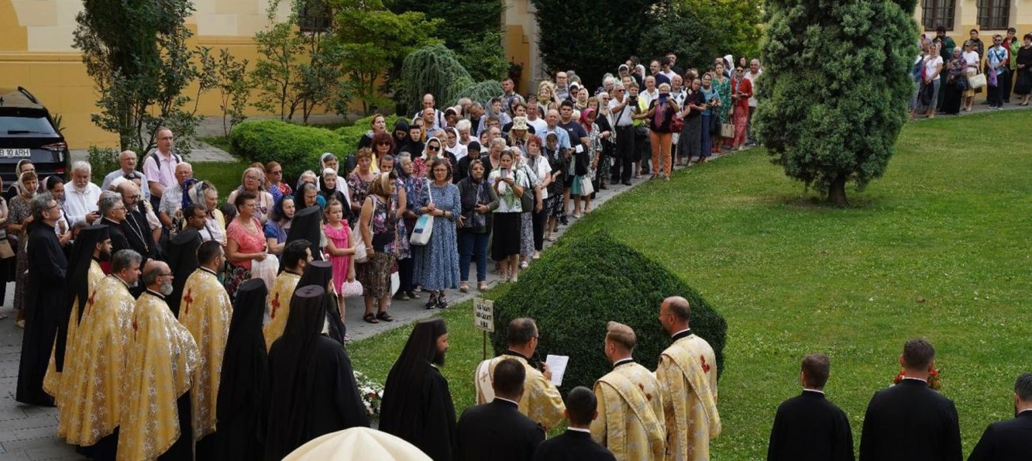 Cinstitele moaște ale Sfintei și Dreptei Ana la Catedrala Încoronării din Alba Iulia 263209