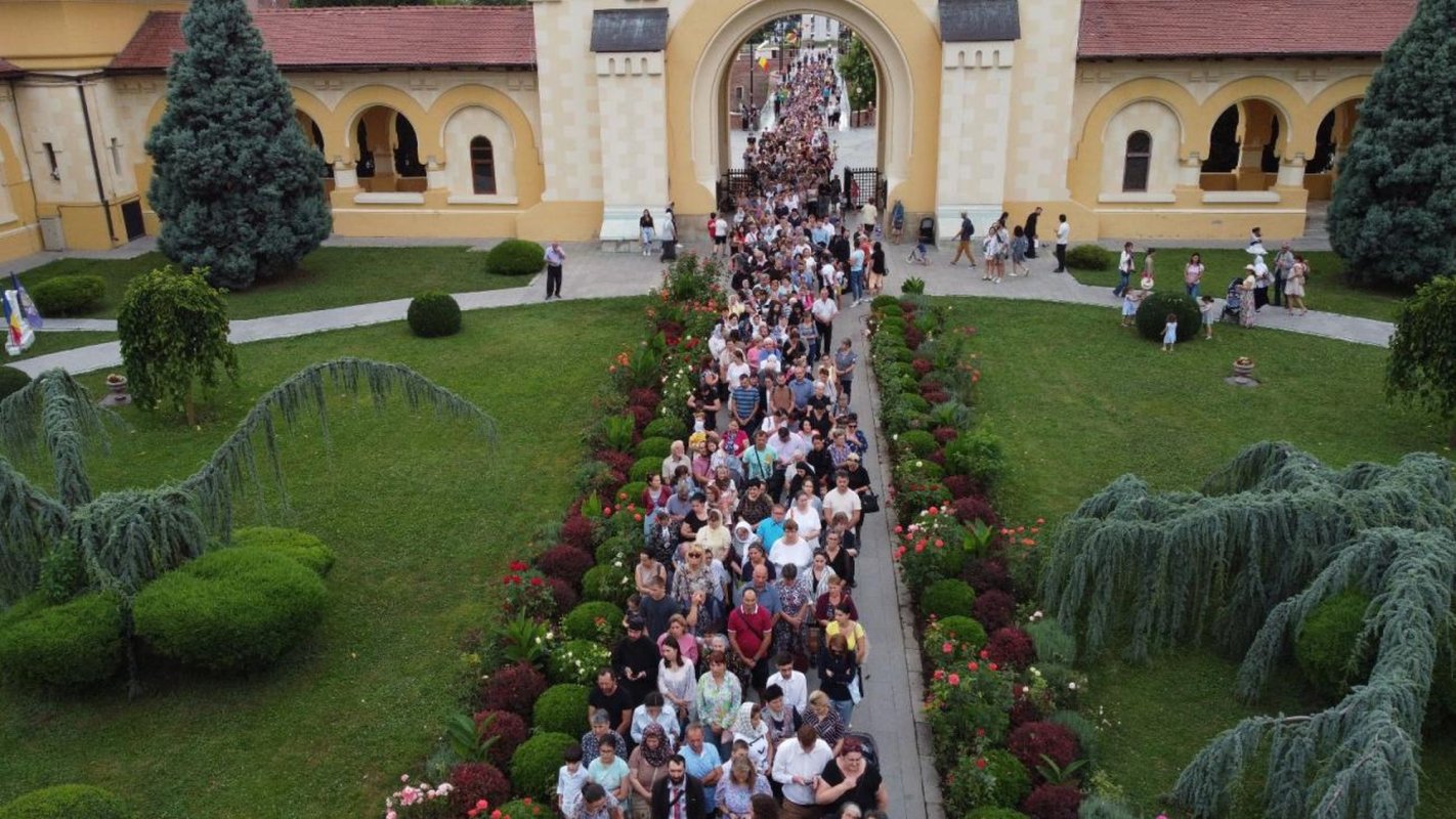 Cinstitele moaște ale Sfintei și Dreptei Ana la Catedrala Încoronării din Alba Iulia 263216