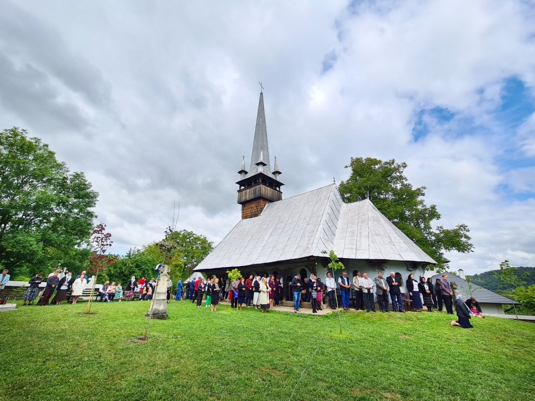 Hramul Mănăstirii „Sfântul Pantelimon” de la Dâncu și sfințirea clopotelor așezământului monahal 263198