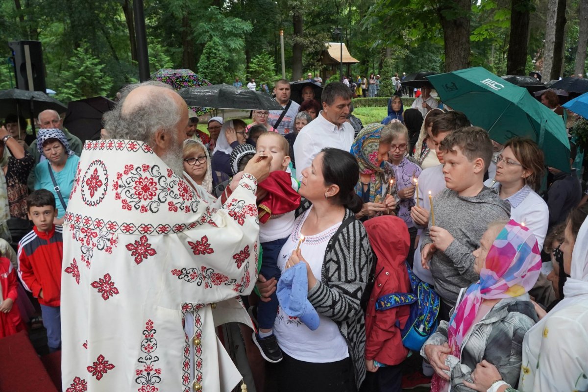 Sfântul Pantelimon cinstit la Mănăstirea Lacu Sărat din Brăila 263222