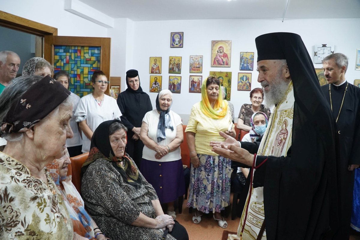 Sfântul Pantelimon cinstit la Mănăstirea Lacu Sărat din Brăila 263224