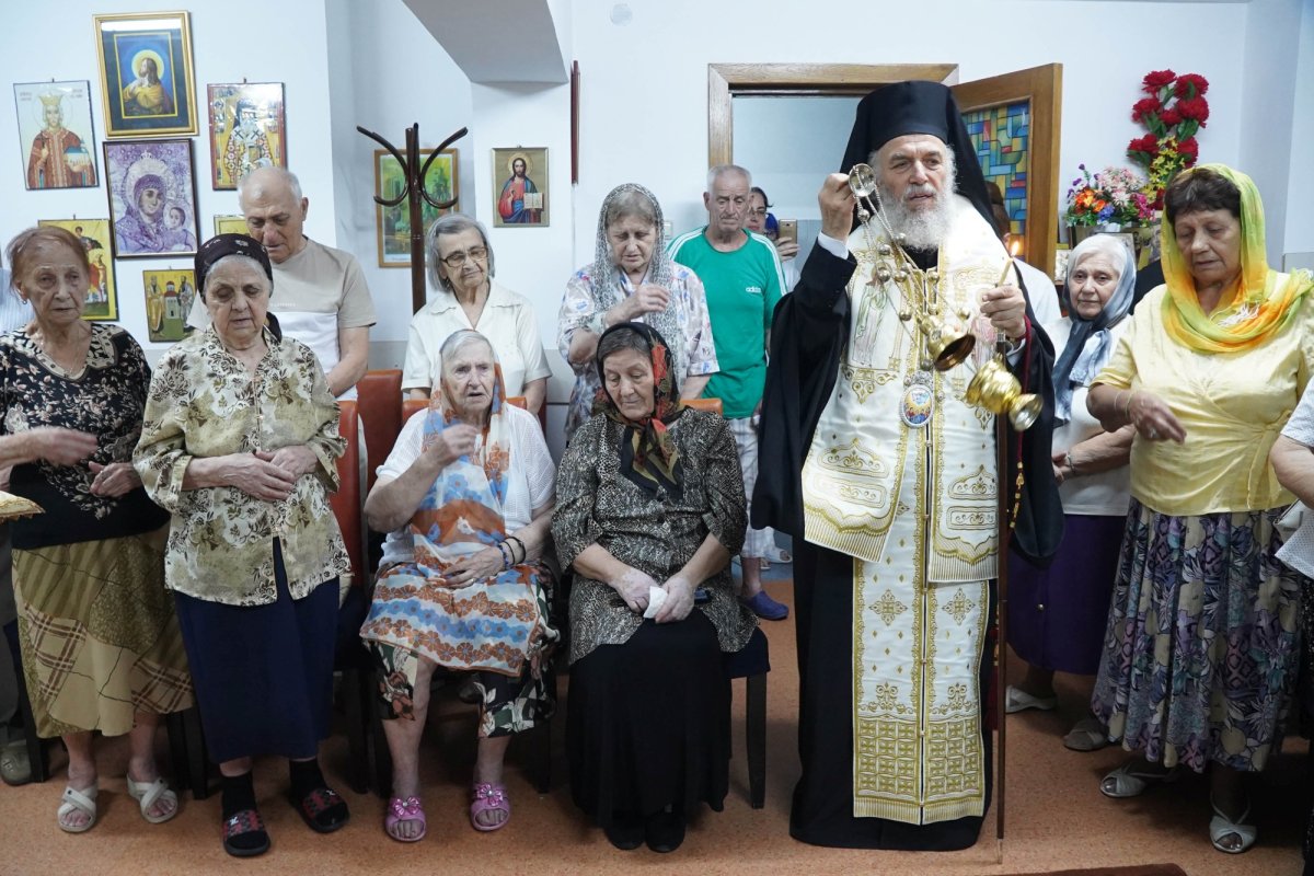 Sfântul Pantelimon cinstit la Mănăstirea Lacu Sărat din Brăila 263225