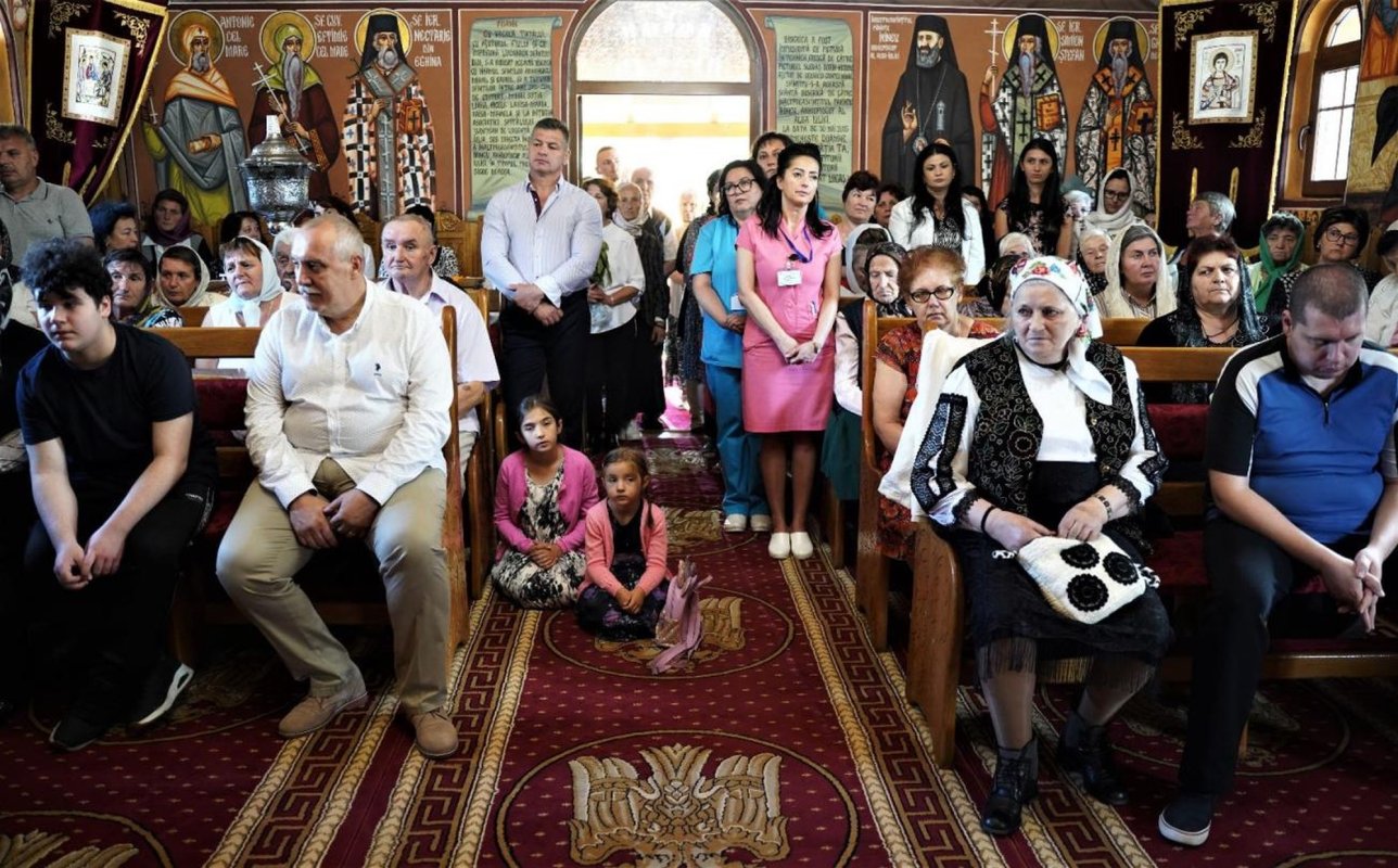 Slujire arhierească la biserica din incinta Spitalului Județean de Urgență Alba 263194