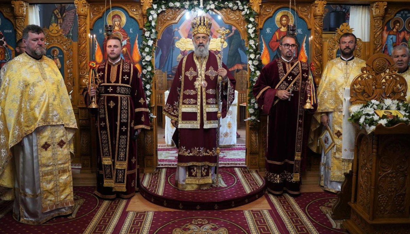 Slujire arhierească la biserica din incinta Spitalului Județean de Urgență Alba 263196
