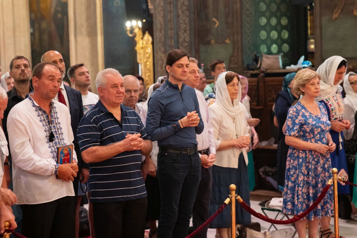 Duminica a 8-a după Rusalii la Catedrala Patriarhală din București 263235