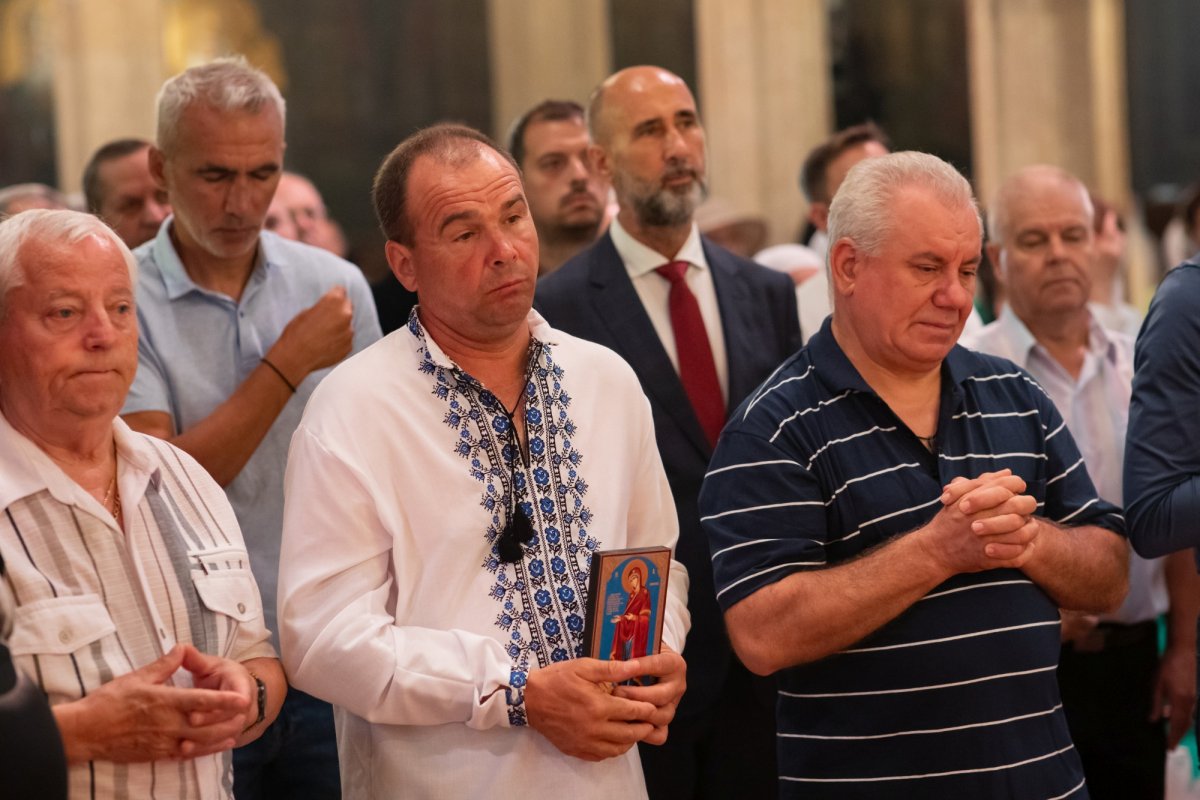 Duminica a 8-a după Rusalii la Catedrala Patriarhală din București 263237