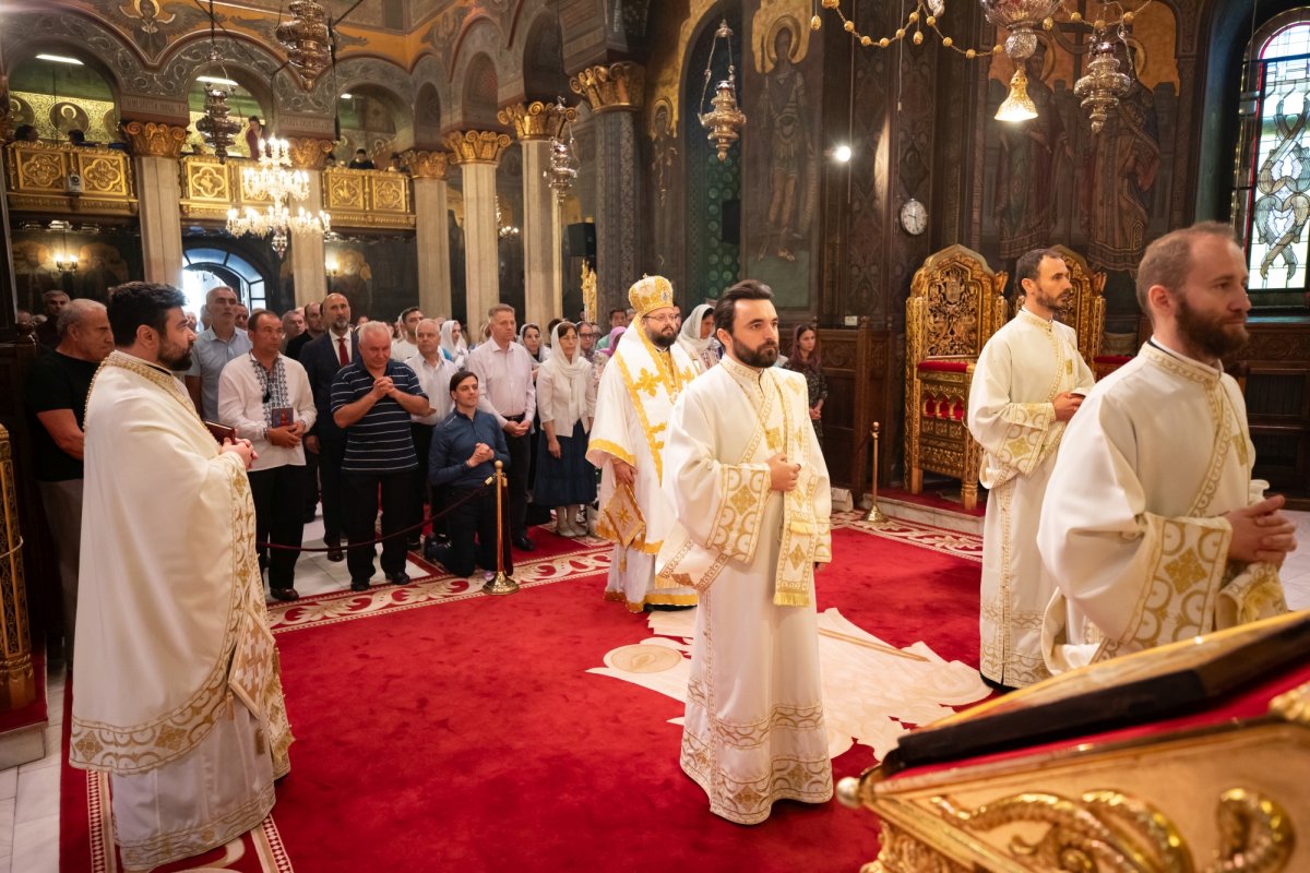 Duminica a 8-a după Rusalii la Catedrala Patriarhală din București 263239