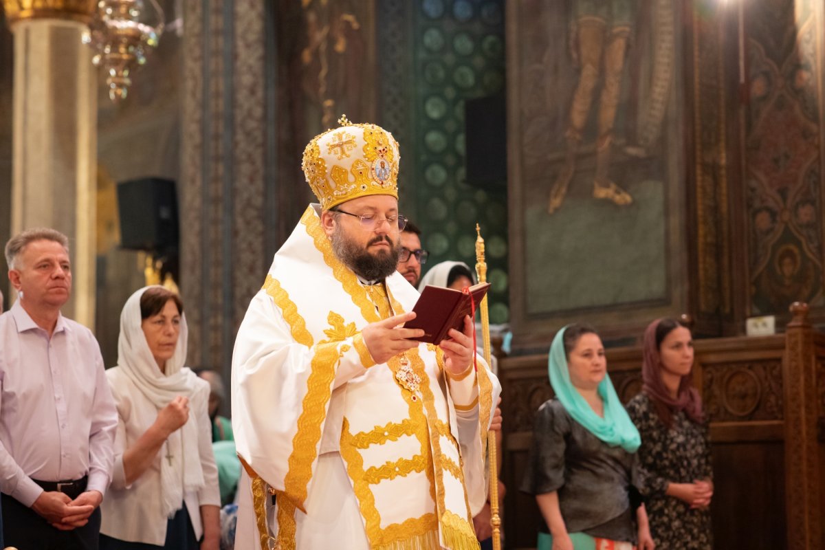 Duminica a 8-a după Rusalii la Catedrala Patriarhală din București 263248