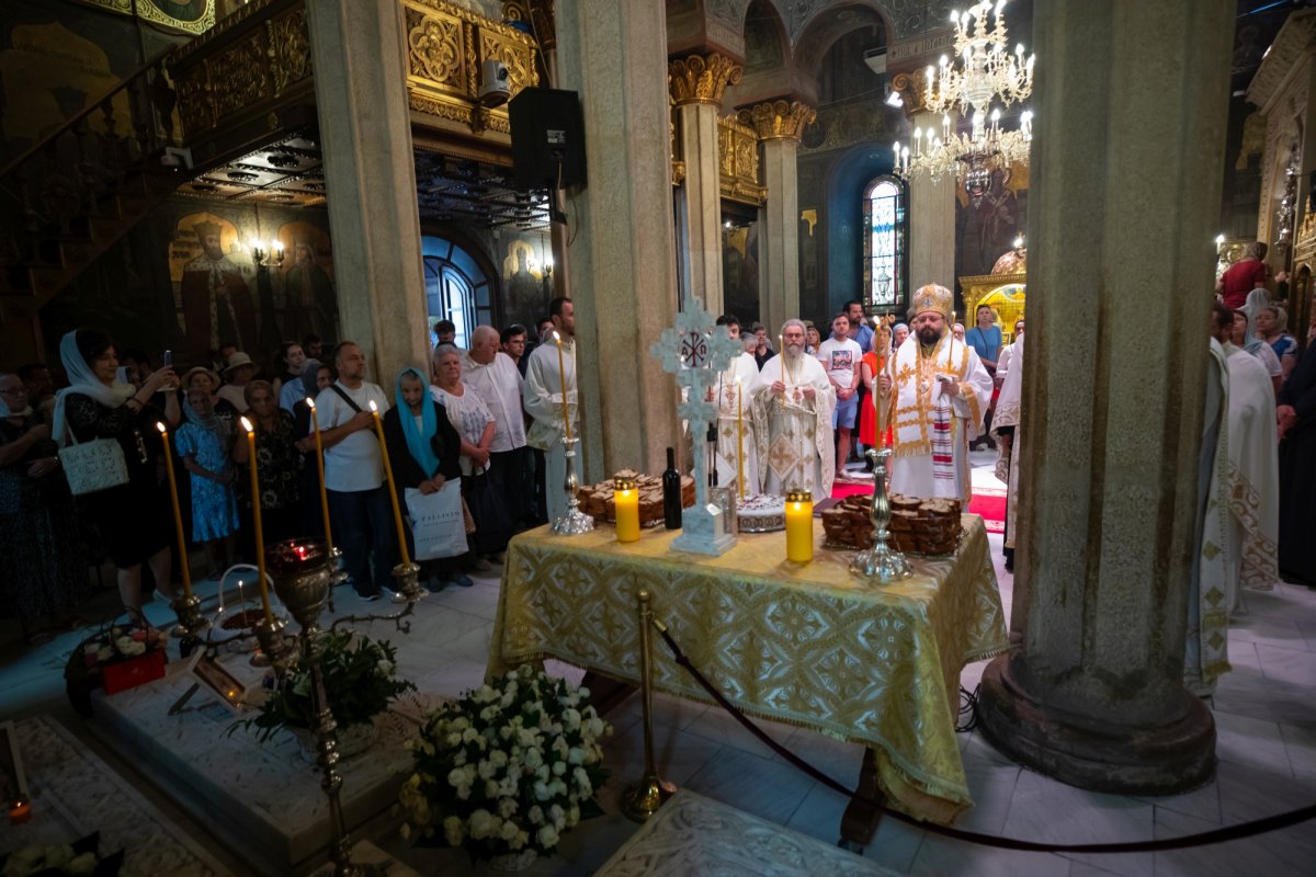 Duminica a 8-a după Rusalii la Catedrala Patriarhală din București 263311