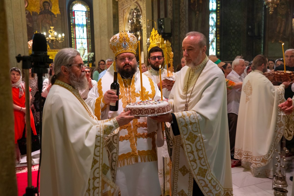 Duminica a 8-a după Rusalii la Catedrala Patriarhală din București 263315