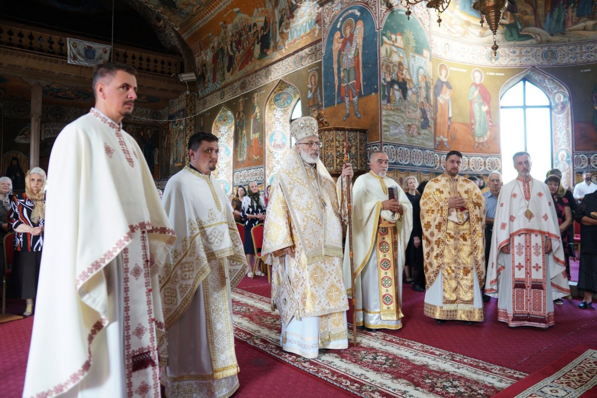 Popas de rugăciune la Parohia Rucărul de Mijloc din județul Argeș  263453