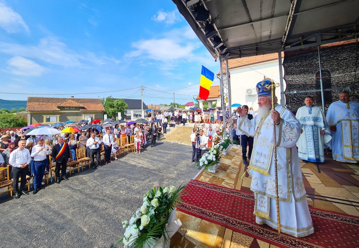 Resfințirea Bisericii „Sfântul Ierarh Nicolae” din Monariu 263436