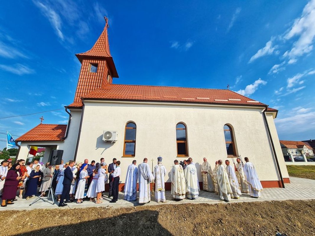 Resfințirea Bisericii „Sfântul Ierarh Nicolae” din Monariu 263437