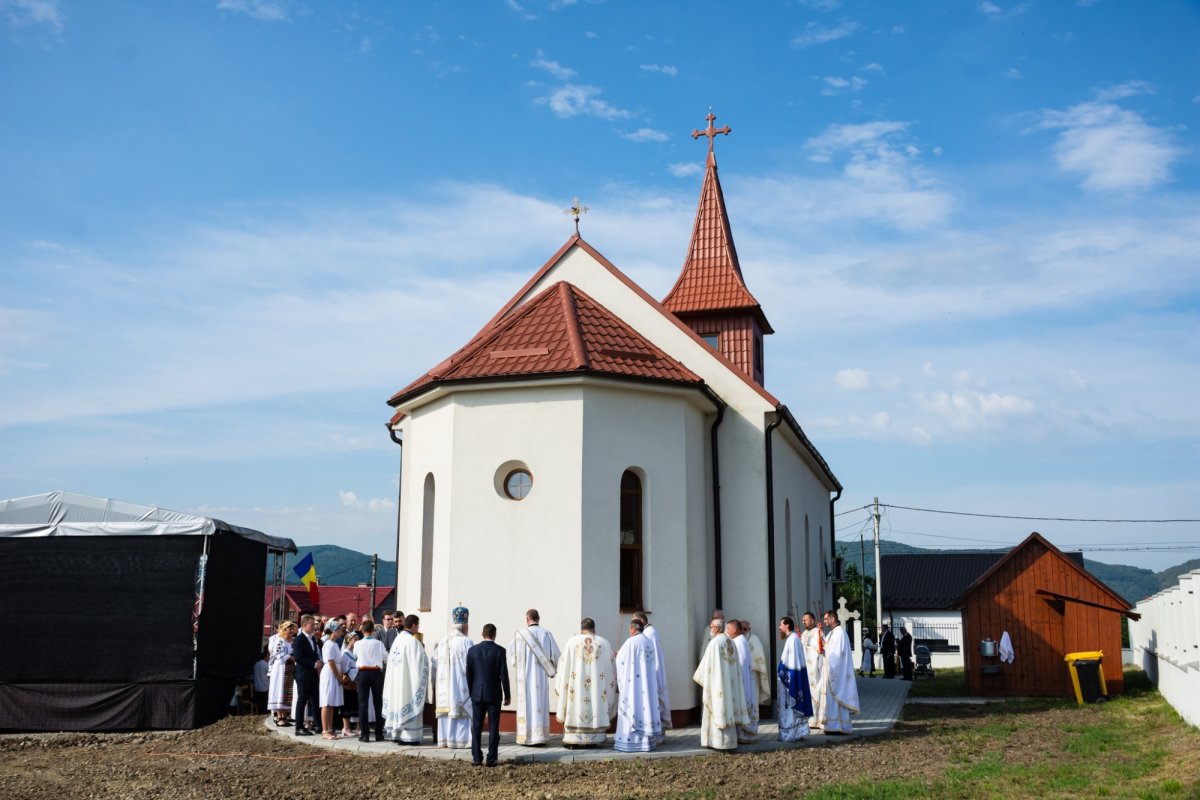 Resfințirea Bisericii „Sfântul Ierarh Nicolae” din Monariu 263438