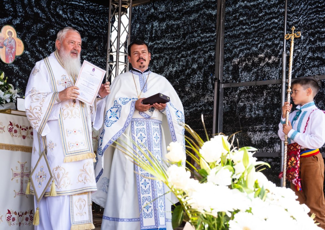 Resfințirea Bisericii „Sfântul Ierarh Nicolae” din Monariu 263443