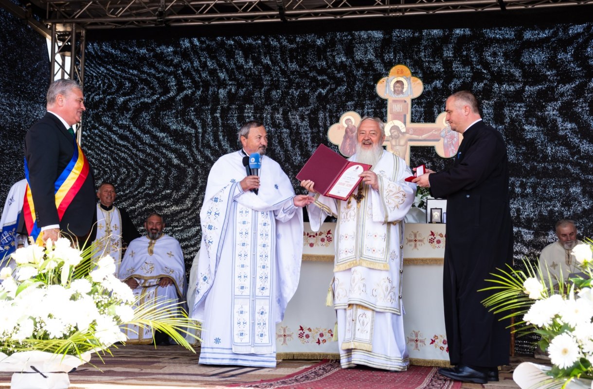 Resfințirea Bisericii „Sfântul Ierarh Nicolae” din Monariu 263445