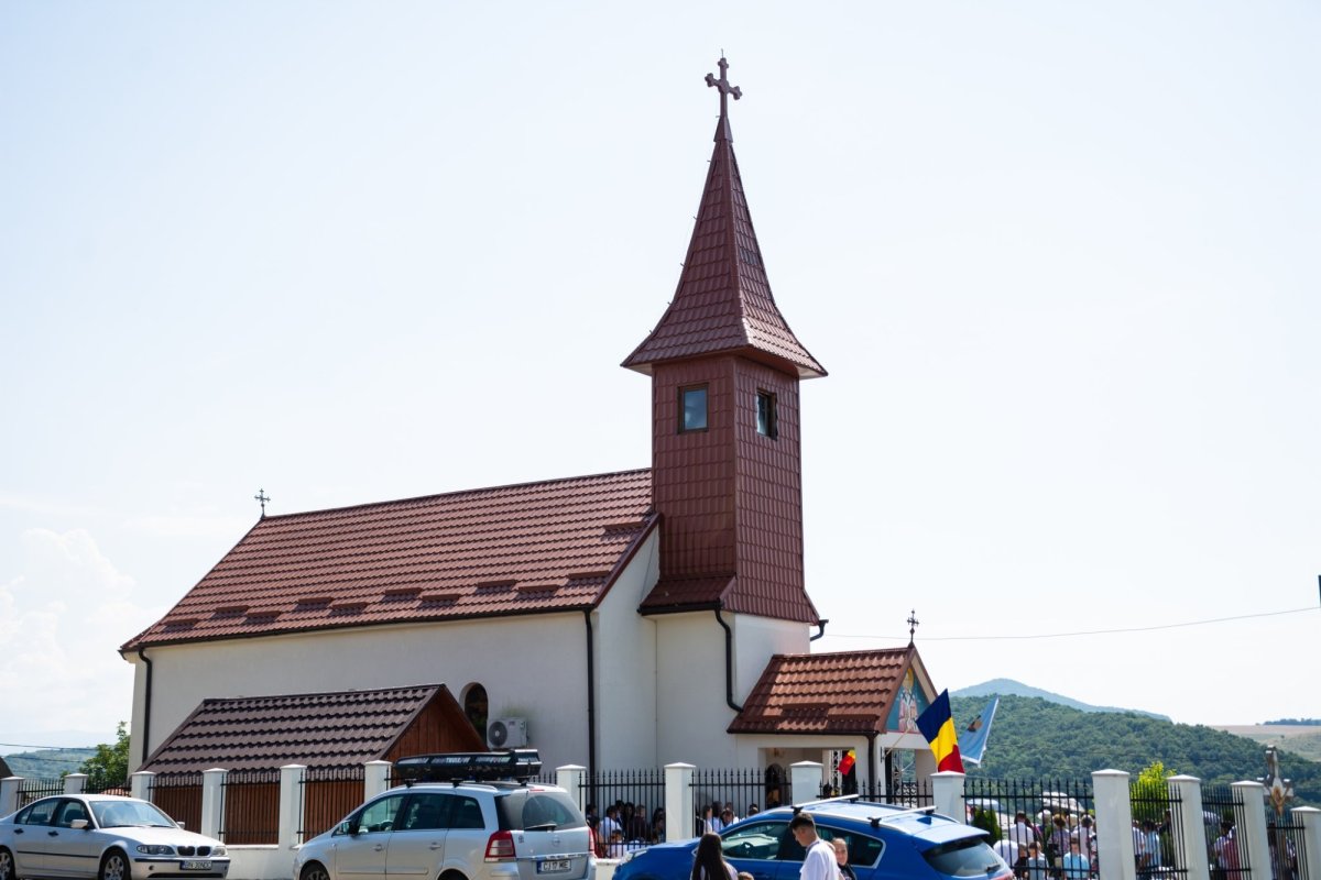 Resfințirea Bisericii „Sfântul Ierarh Nicolae” din Monariu 263447