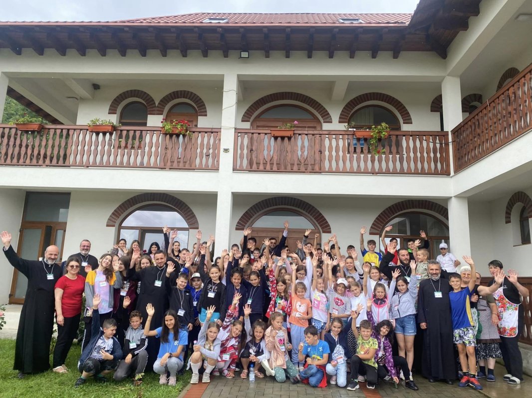 Activități recreative pentru copii din Eparhia Dunării de Jos 263570