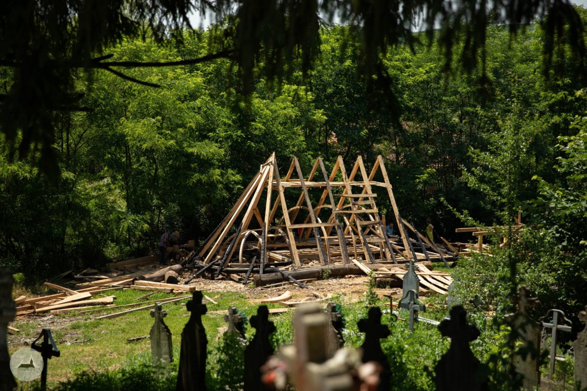 Biserica din Povergina, „oglinda” unui patrimoniu fragil 263514