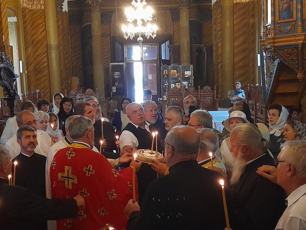 Revederea promoției 1984-1988 la Facultatea „Justinian Patriarhul” din Capitală  263535